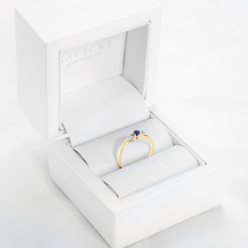 Pierścionek Heart of the Ocean: złoty, niebieski szafir